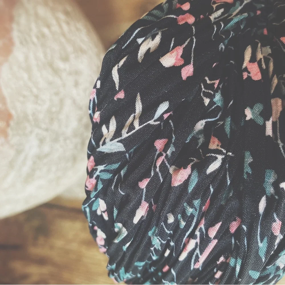 Artisan Made Headband & Neck Wrap Tiny Floral - Picture 8 of 10